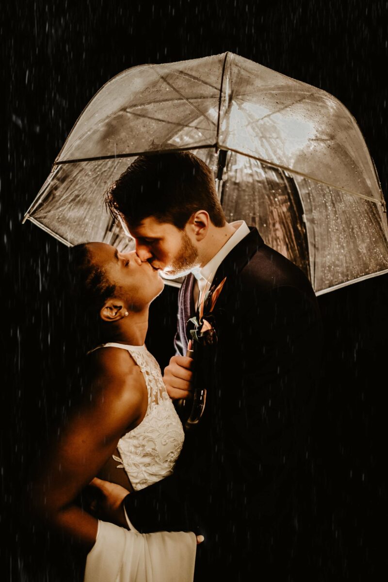 Outdoor in the rain wedding couple