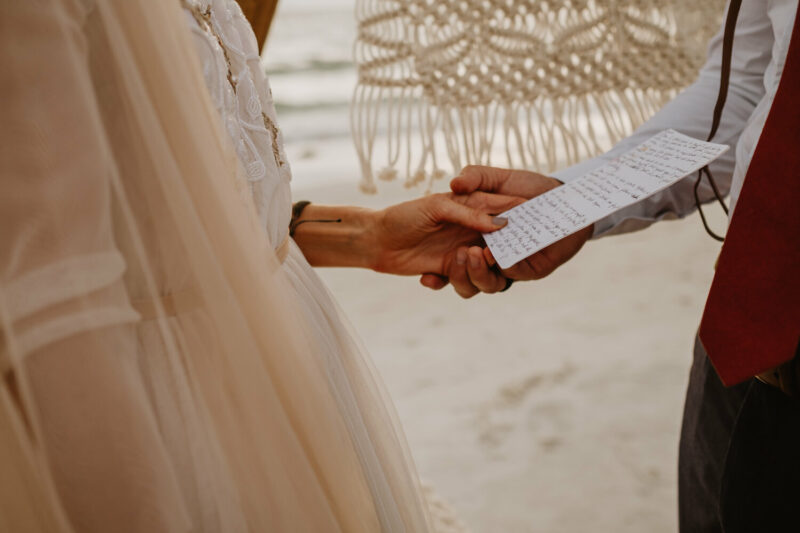 honeymoon-island-state-park-beach-wedding-vow-renewal-florida-beaches-boho-wedding-renewal-jessy-jared21.jpg