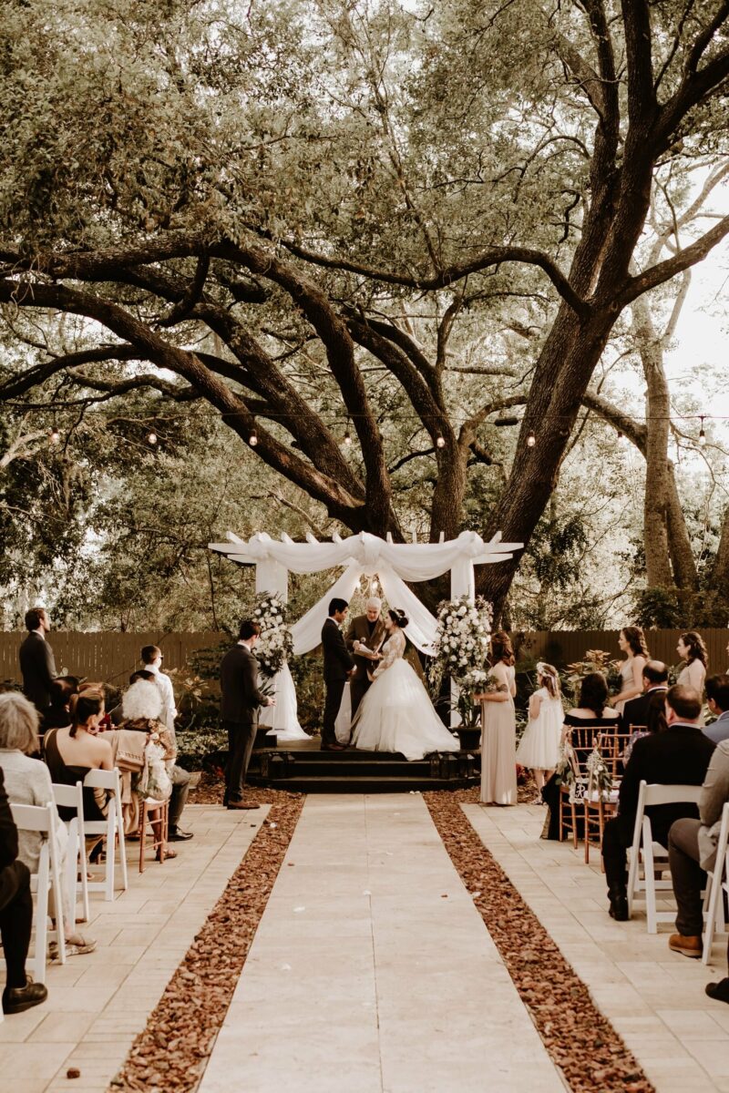 Vintage wedding ceremony at the Soire Estate, Florida