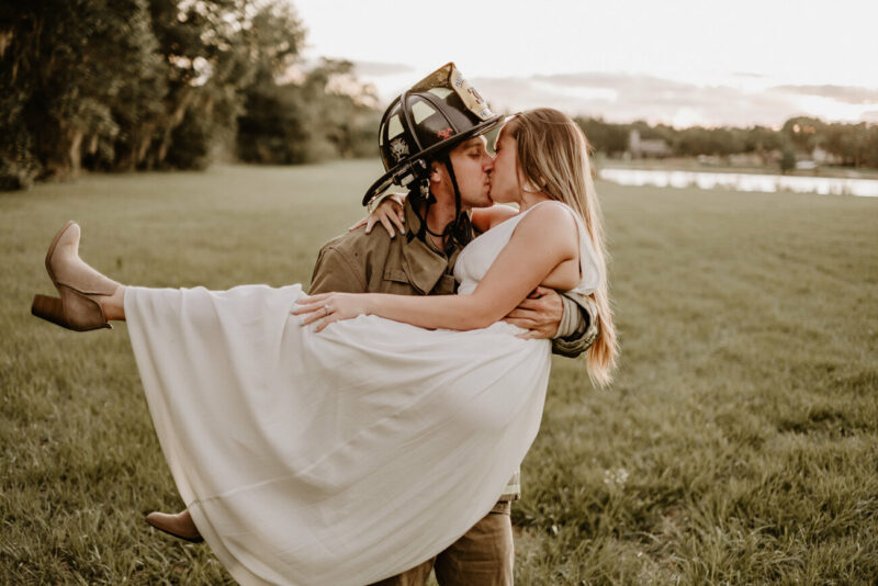 tampa-woodsy-rustic-engagement-session-photos-thomas-taylor-firefighter-nurse-47.jpg