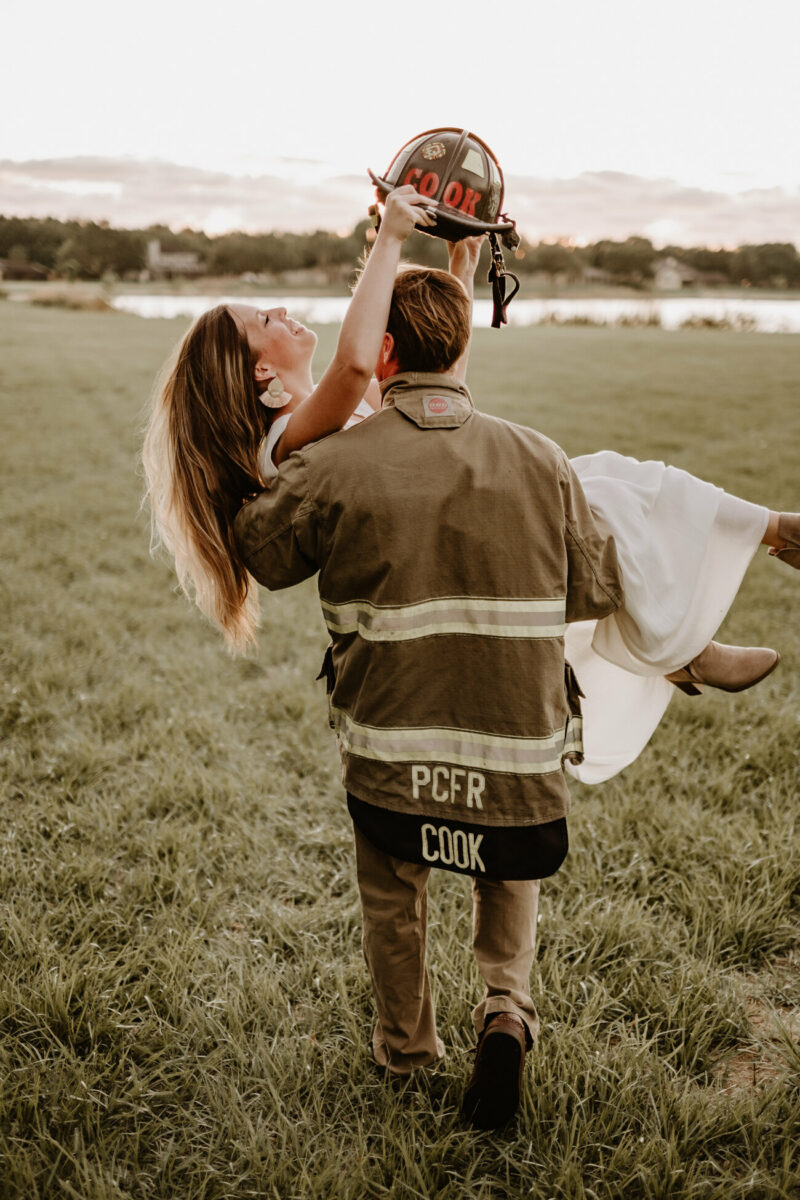 tampa-woodsy-rustic-engagement-session-photos-thomas-taylor-firefighter-nurse-49.jpg