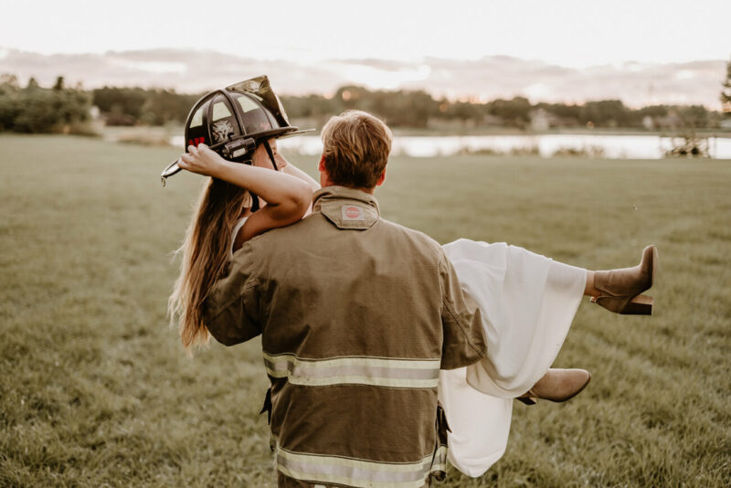 tampa-woodsy-rustic-engagement-session-photos-thomas-taylor-firefighter-nurse-50.jpg