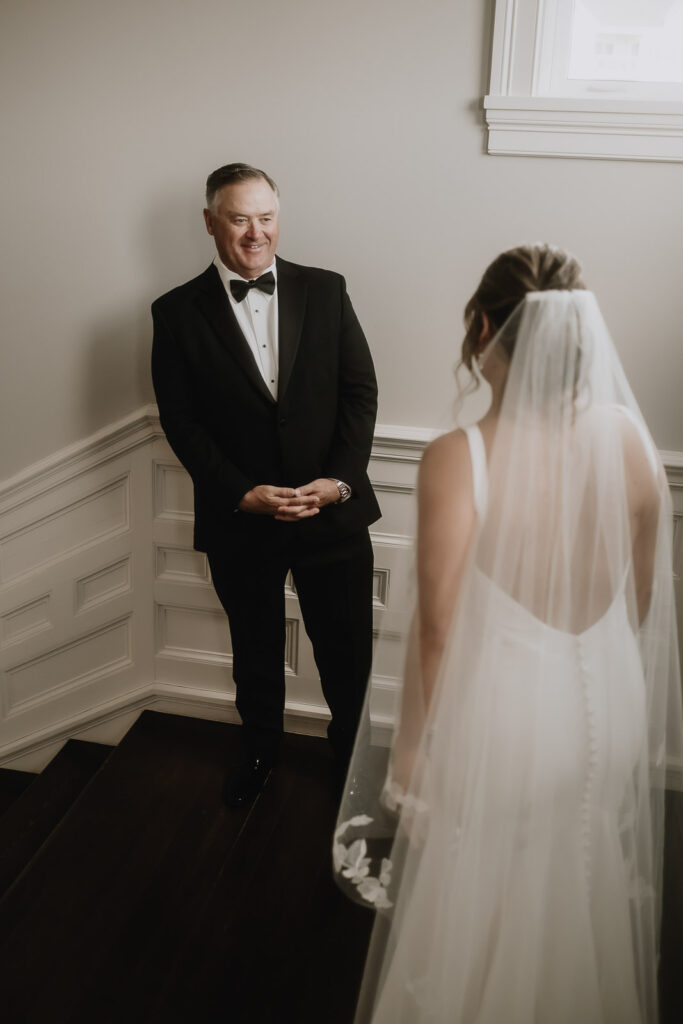 bride and father first look at Belleview Inn Wedding